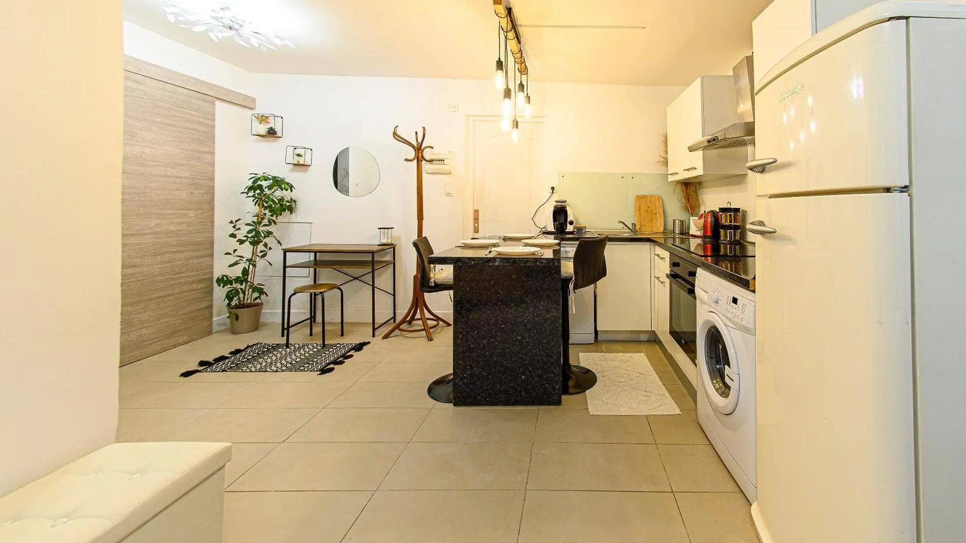 Le Cocon- Netflix - 9 Min De L'Aeroport - Lumineux Apartment Orly France