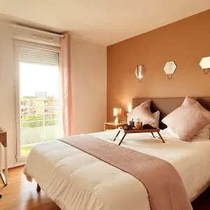 Penthouse De Standing: Vue Paris- 10min De L'aeroport - Parking Gratuit Orly